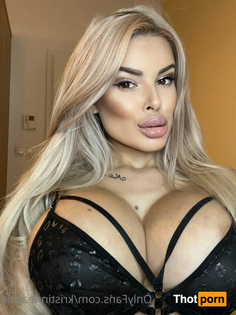 HOT BARBIE DOLL👩🏼🐰 11789206