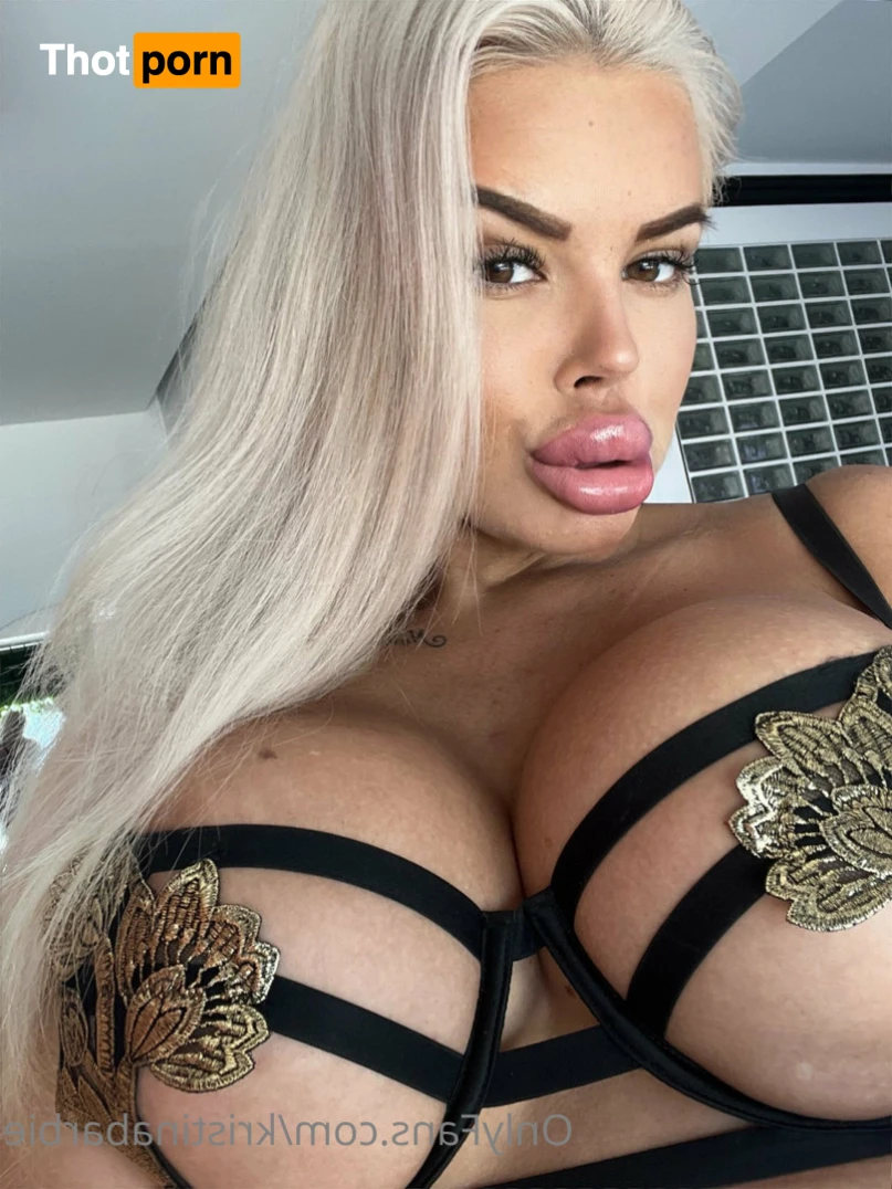 HOT BARBIE DOLL👩🏼🐰 11789210