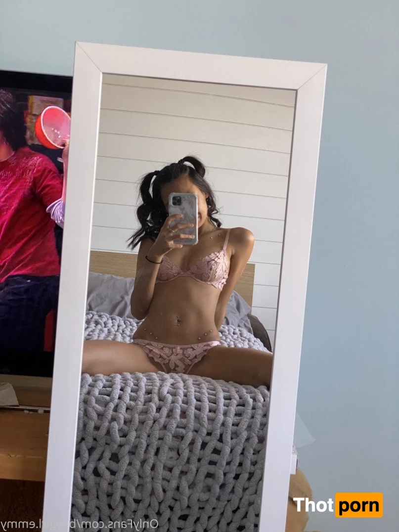 bbygirl.emmy 3666594