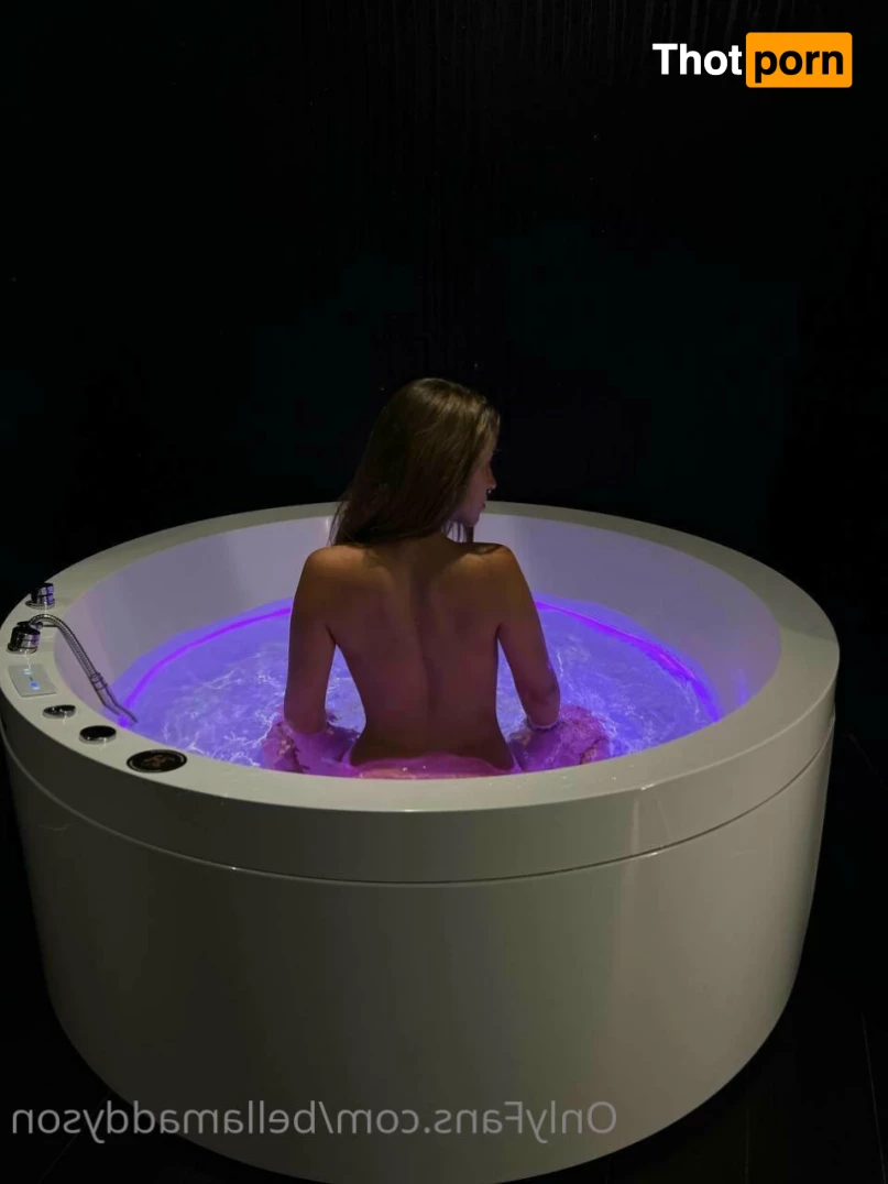 Bella Maddyson 5951868