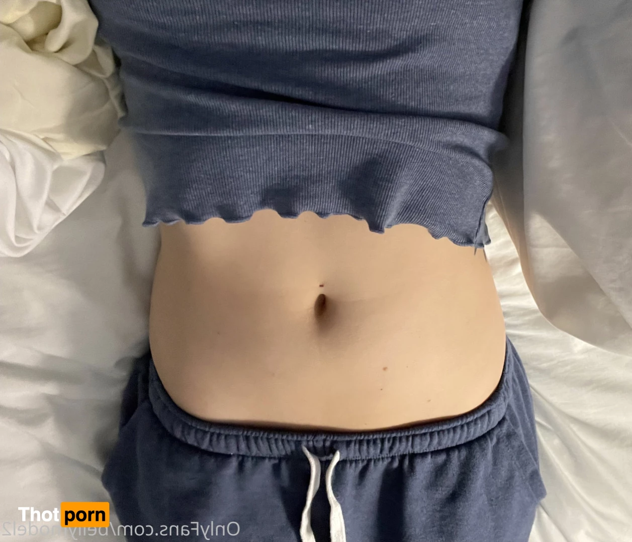 Belly Model (free) 6175471