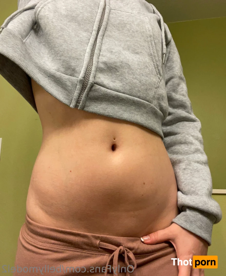 Belly Model (free) 6175489