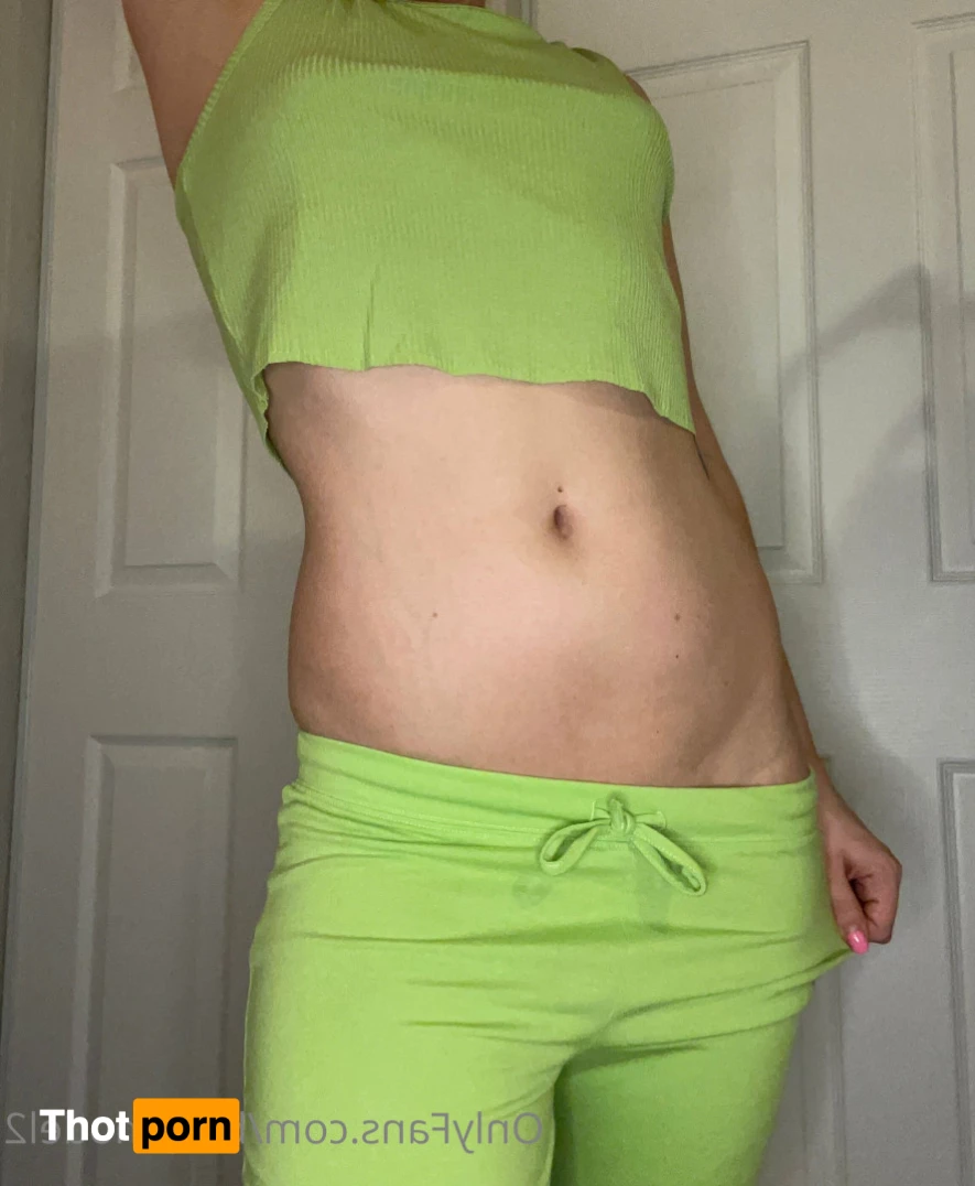 Belly Model (free) 6175534