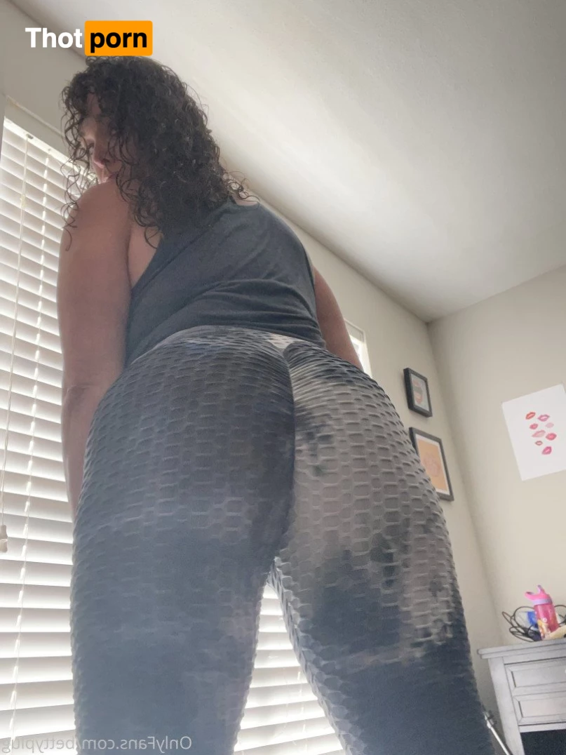 Betty B aka ButtPlugBetty 3661849