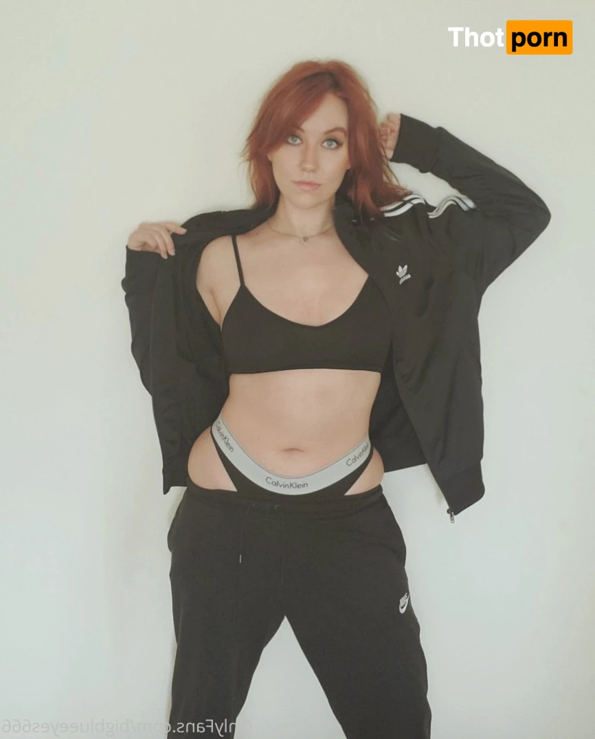 🦊💙BIG BOOTY BLUE EYES FREE 💙🦊 3513241