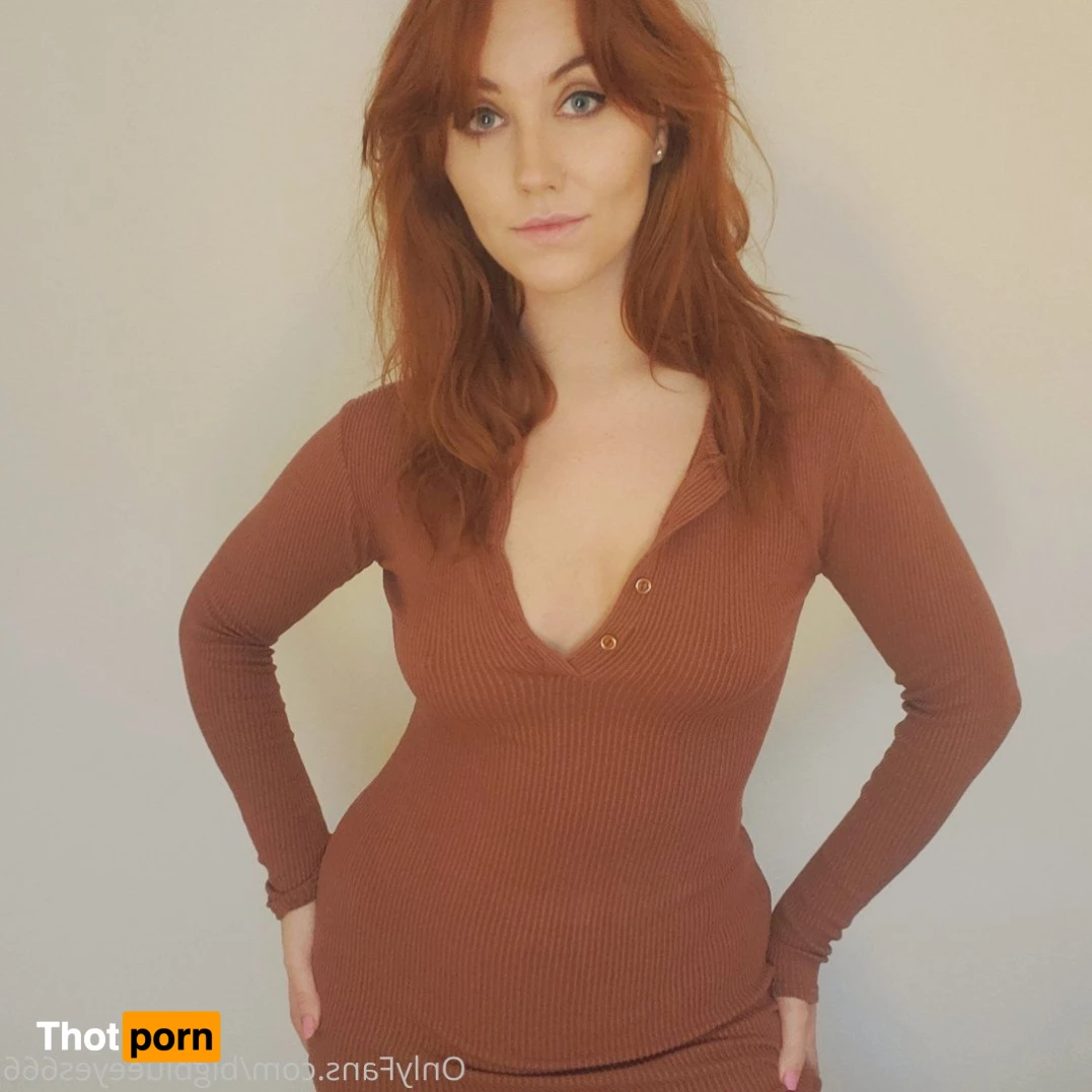 🦊💙BIG BOOTY BLUE EYES FREE 💙🦊 3513289