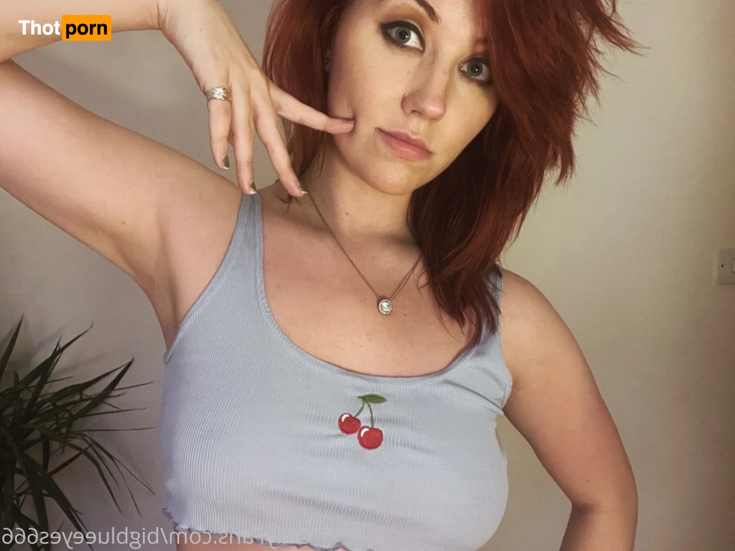 🦊💙BIG BOOTY BLUE EYES FREE 💙🦊 3513397