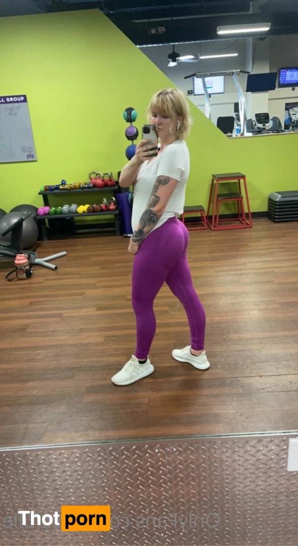 Recently divorced 3607952