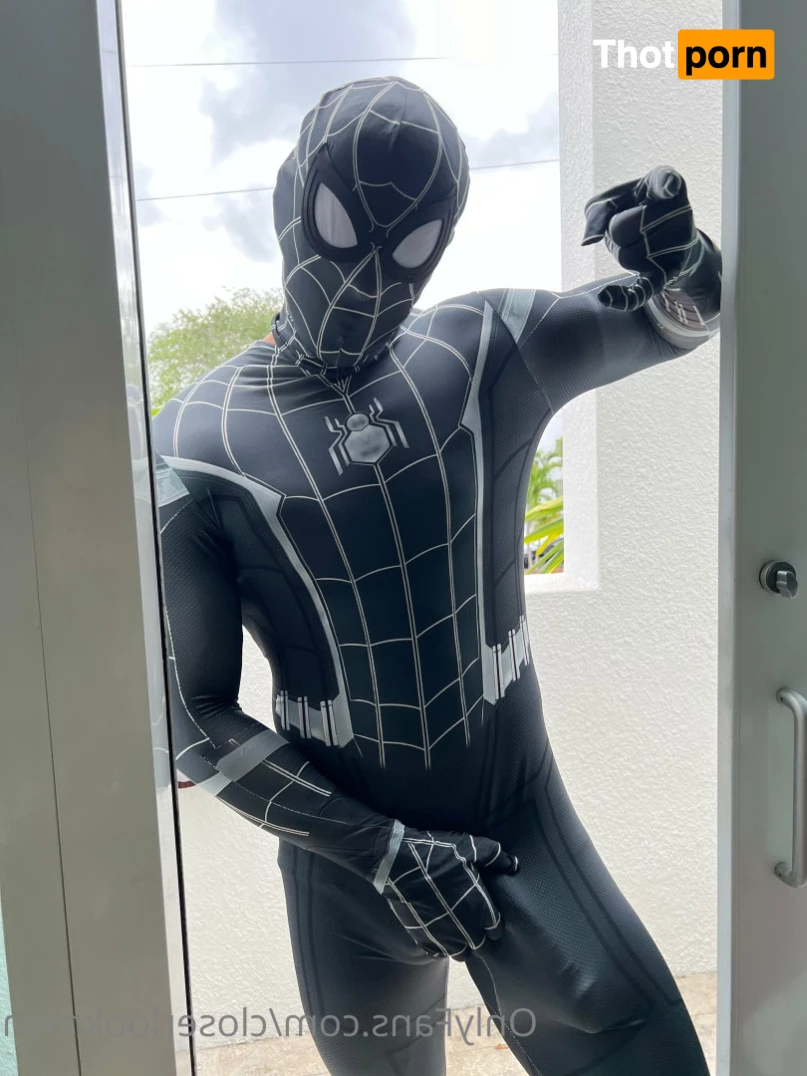 Closer Look Men Free 5845332