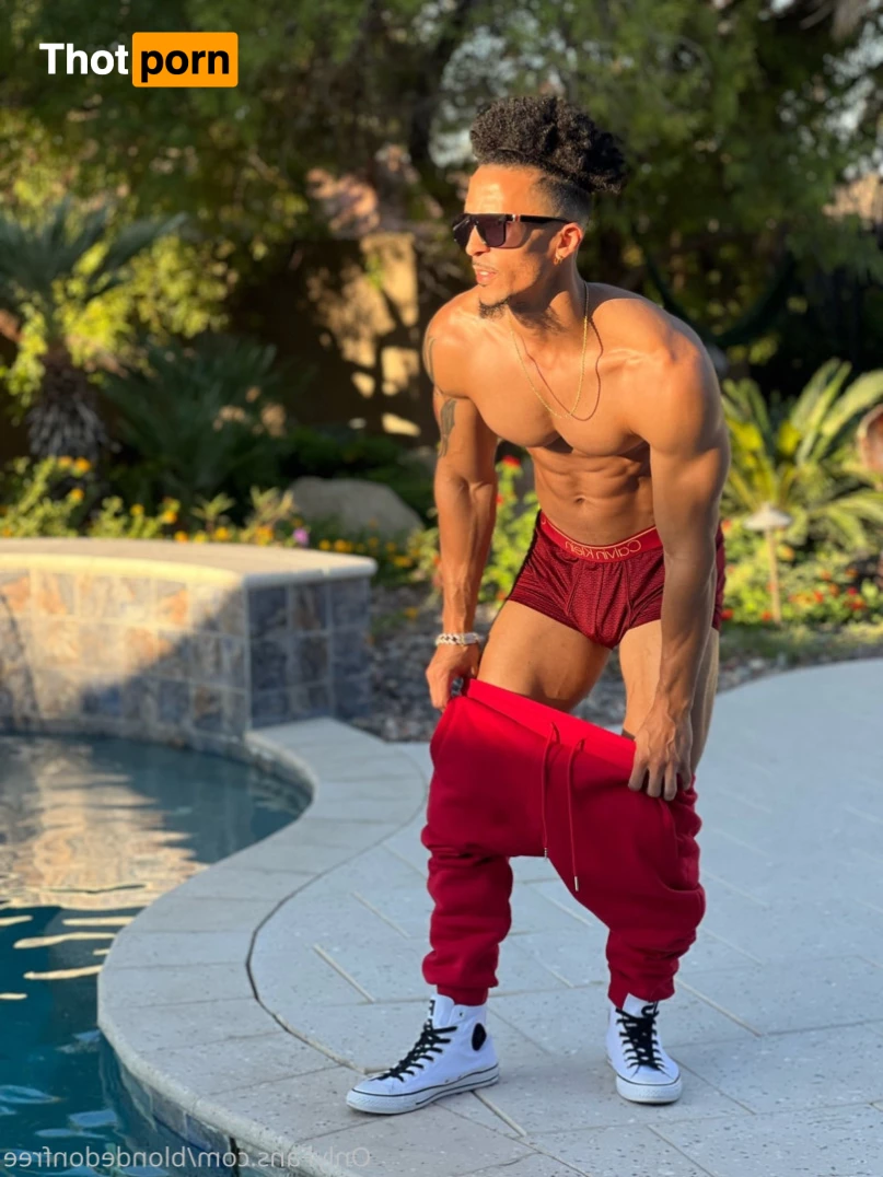 Closer Look Men Free 5845373