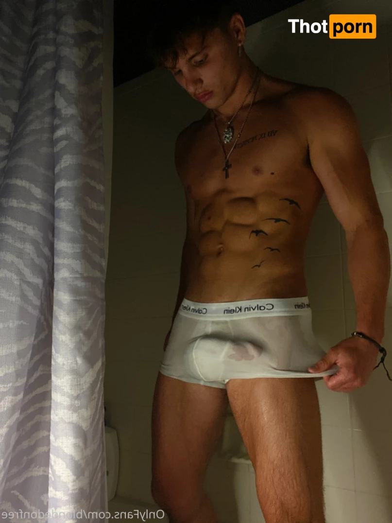 Closer Look Men Free 5845595