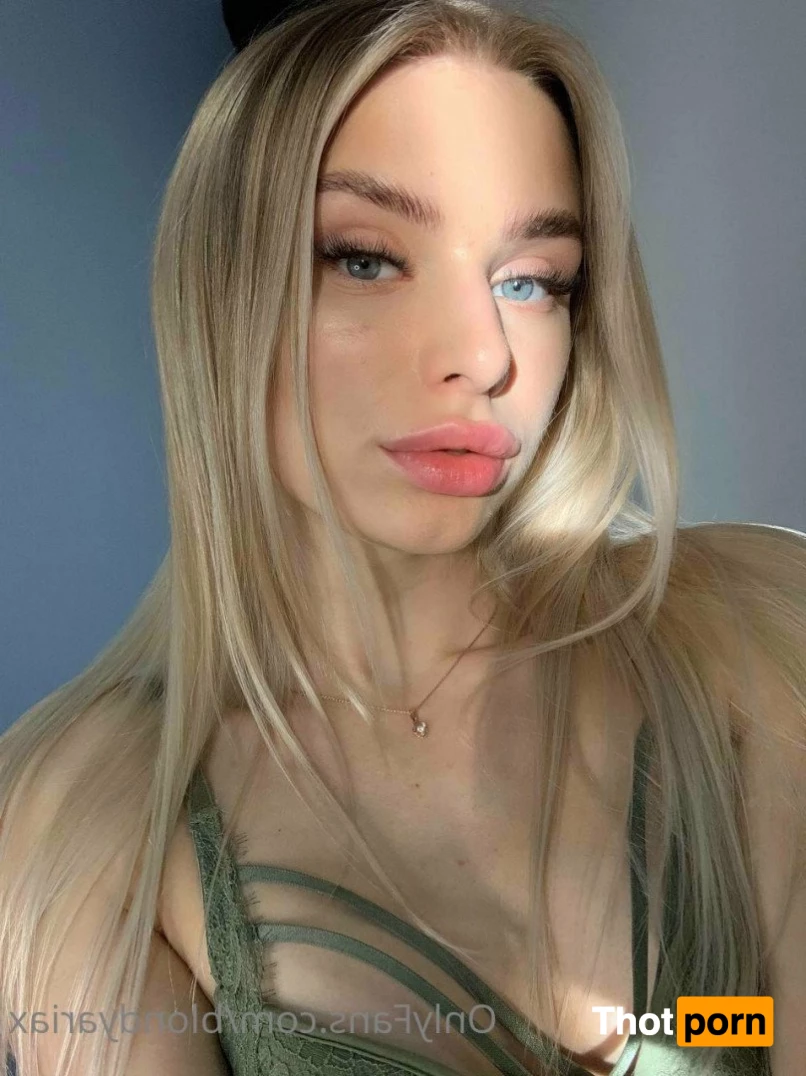 Blondy Aria 🖤 3585171