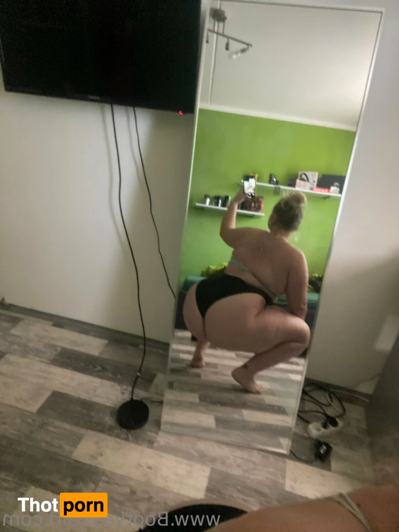 Bootyass Girl 9464345