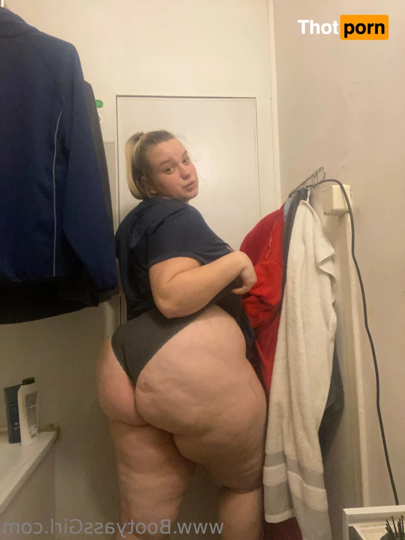 Bootyass Girl 9464487