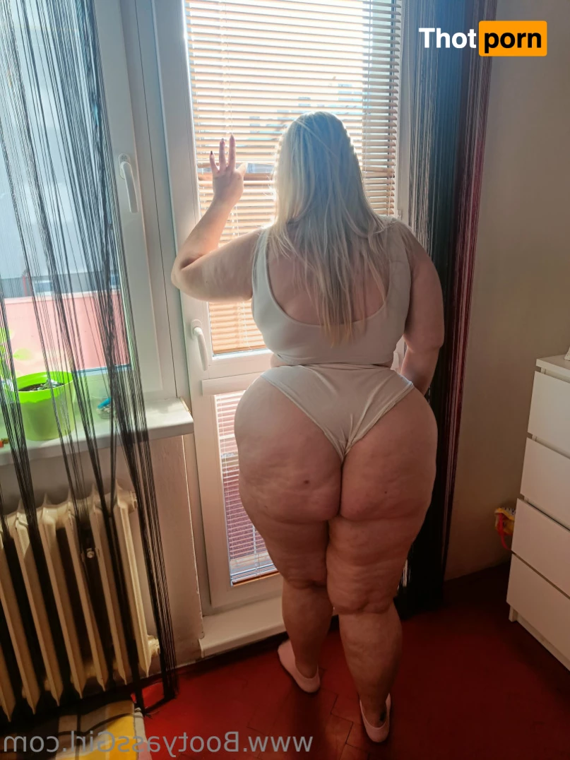 Bootyass Girl 9464524