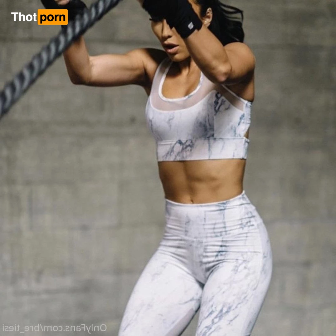 🔥 Bre Tiesi © 3689788