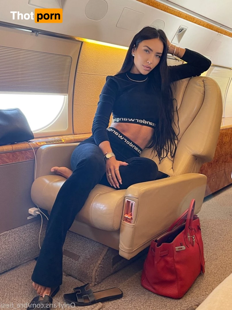 🔥 Bre Tiesi © 3690627