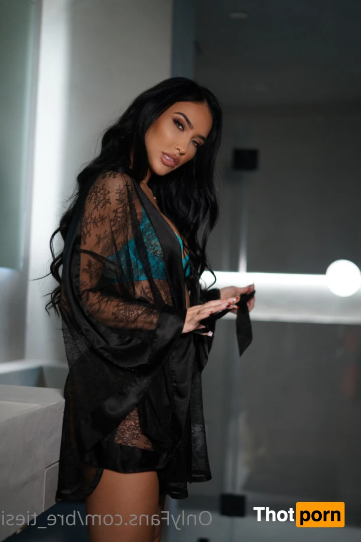 🔥 Bre Tiesi © 6431619