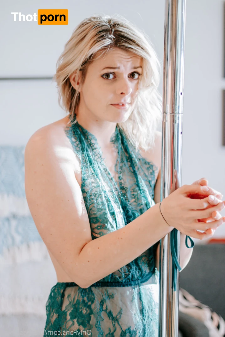 Bri Blossom🌸 16326317