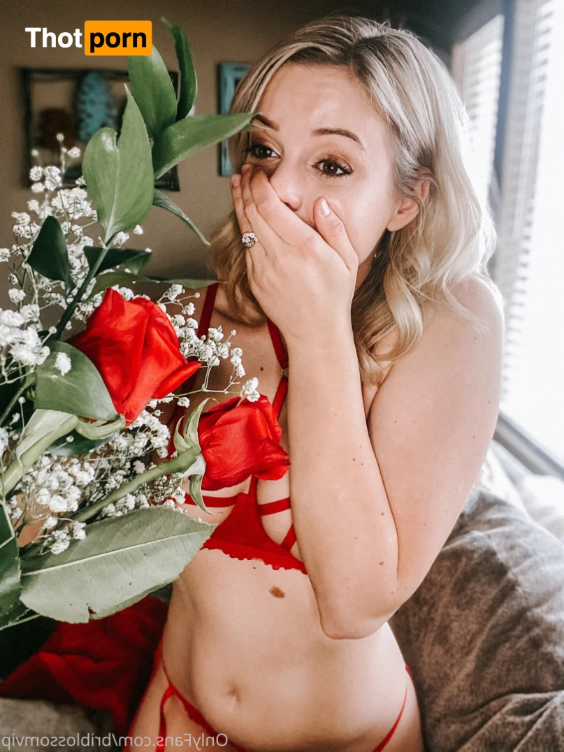 Bri Blossom🌸 16344179