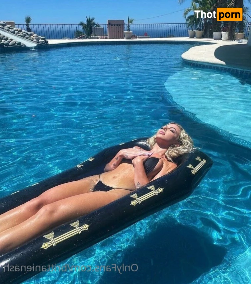 Brittanie Nash 6348638