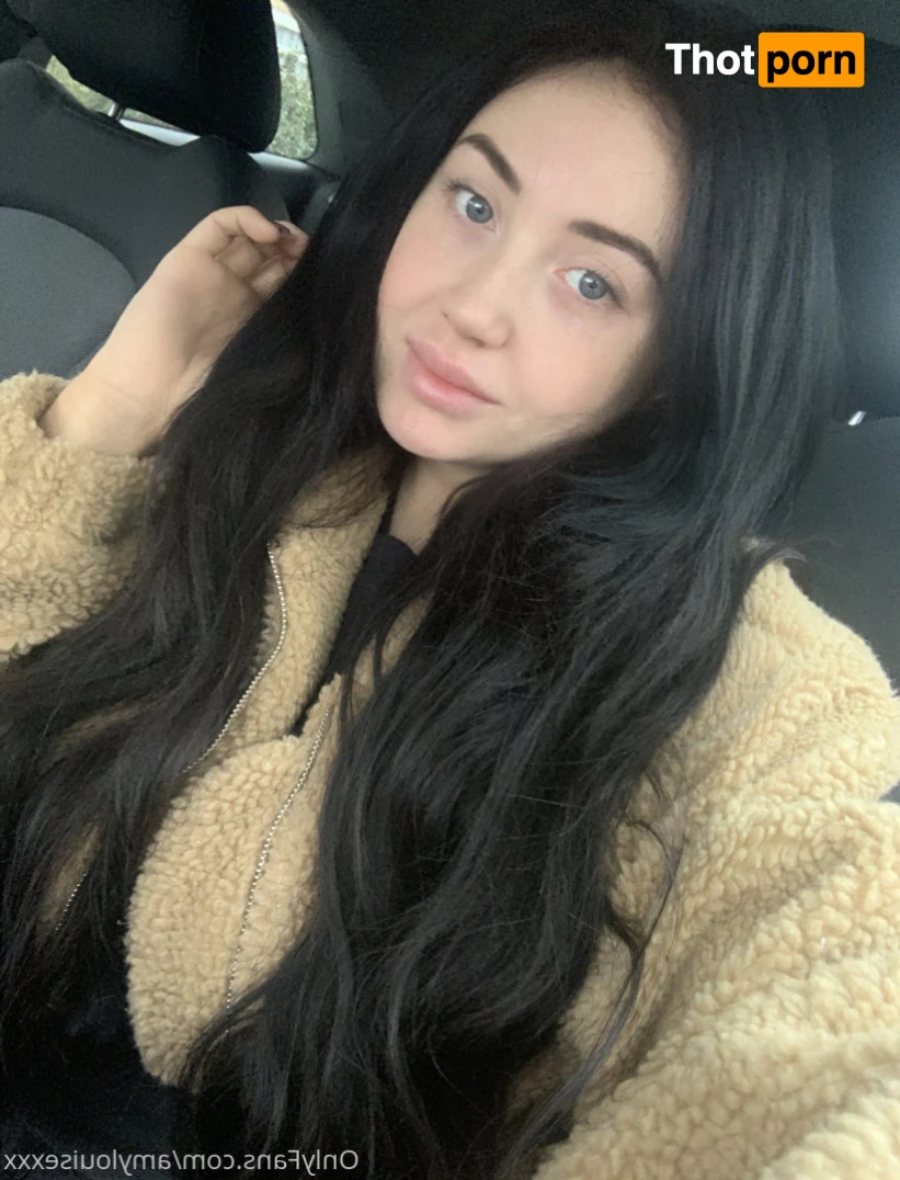 girl next door 15404560