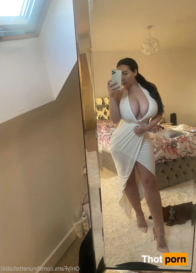 girl next door 15405283