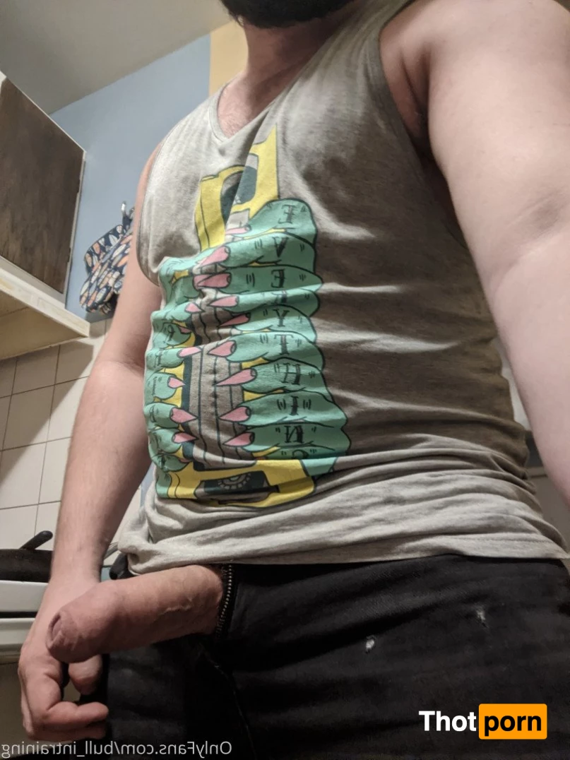 Bull in the Heather 3591438