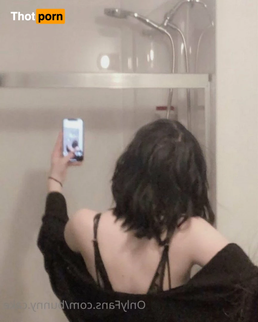 J ✧‧₊•˚°• 3340780