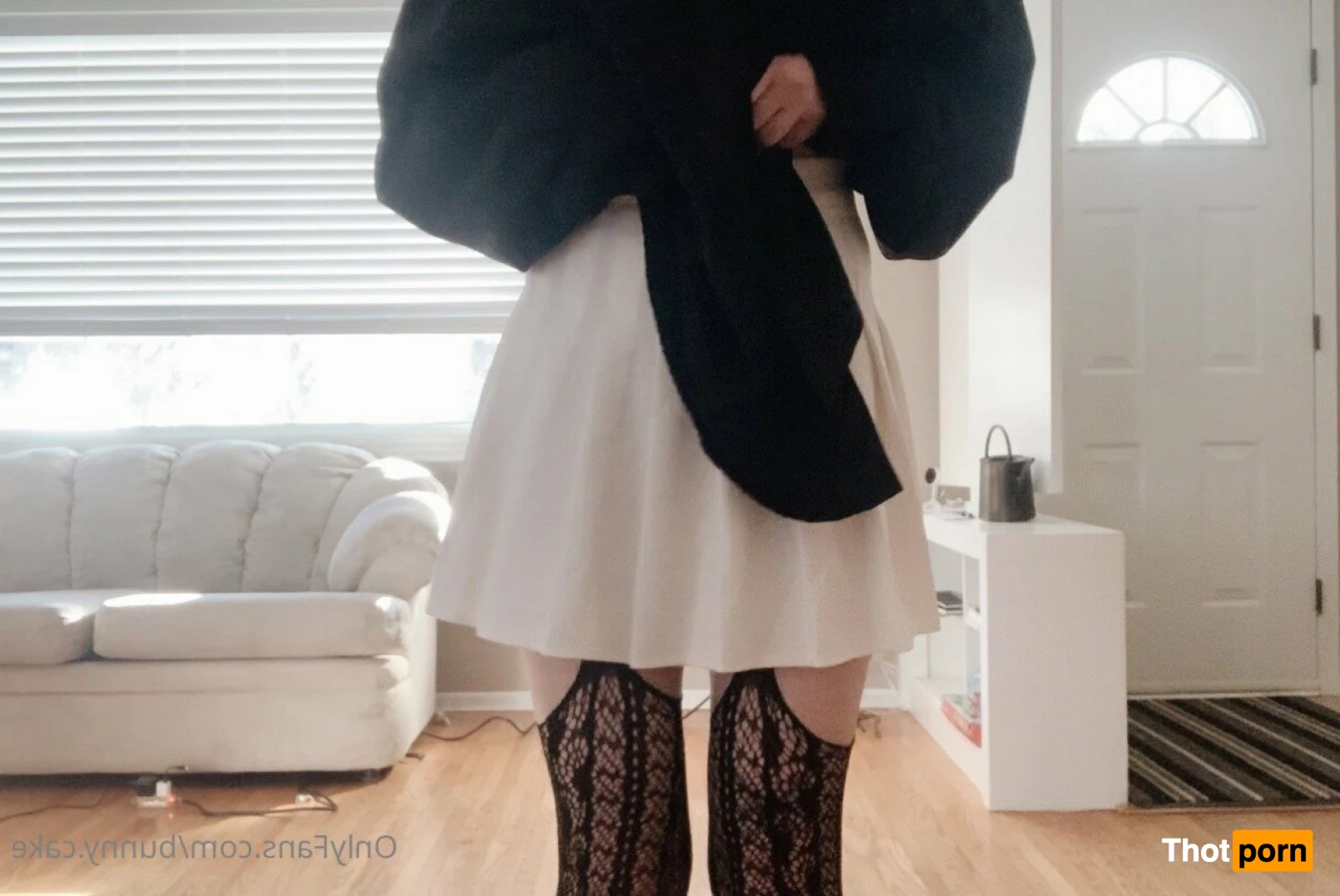 J ✧‧₊•˚°• 3340831