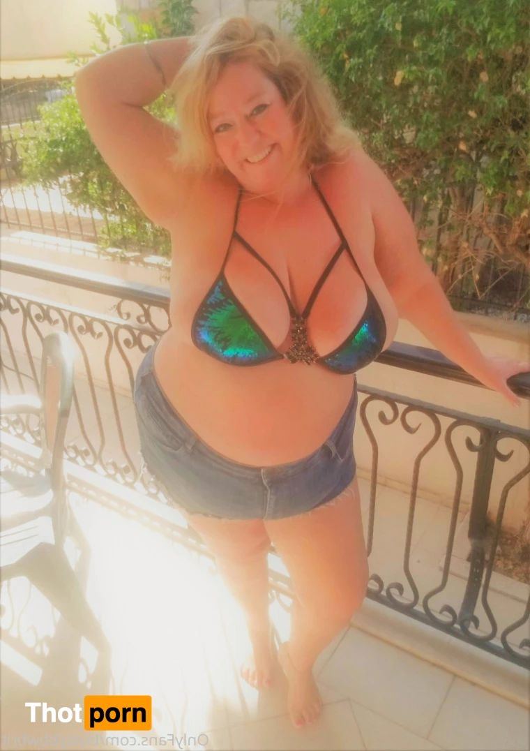 Blonde British BBW Girlfriend 5981372