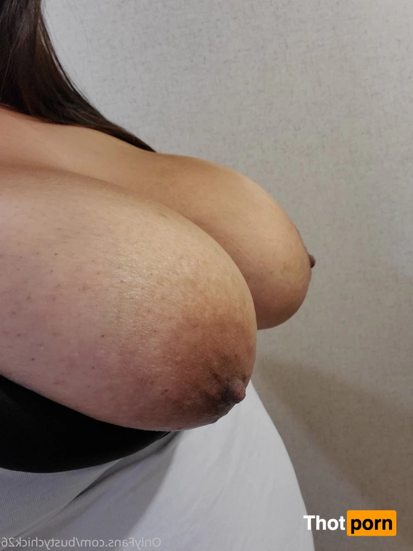 Bustychick26 3624394