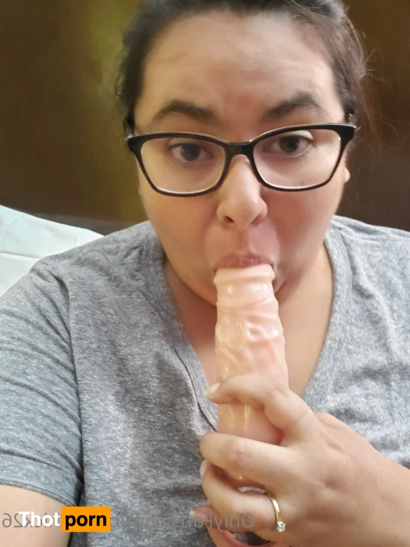 Bustychick26 3626141