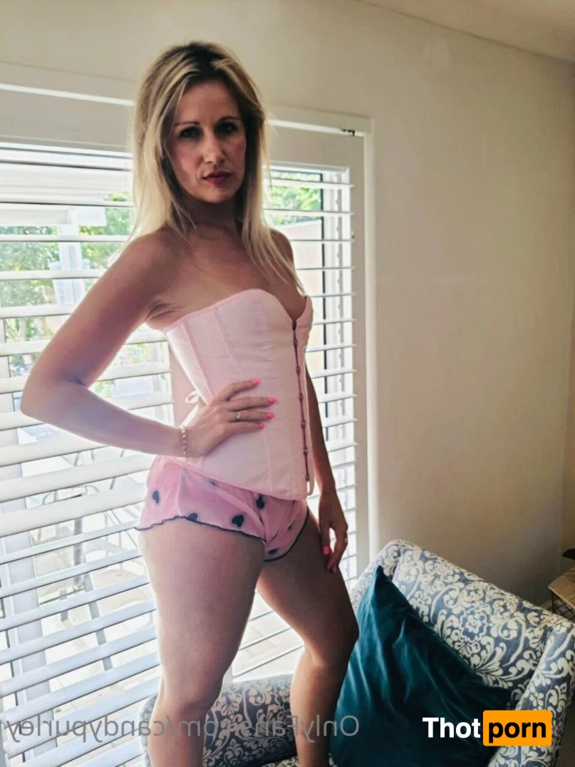 Candy Purley 3592817