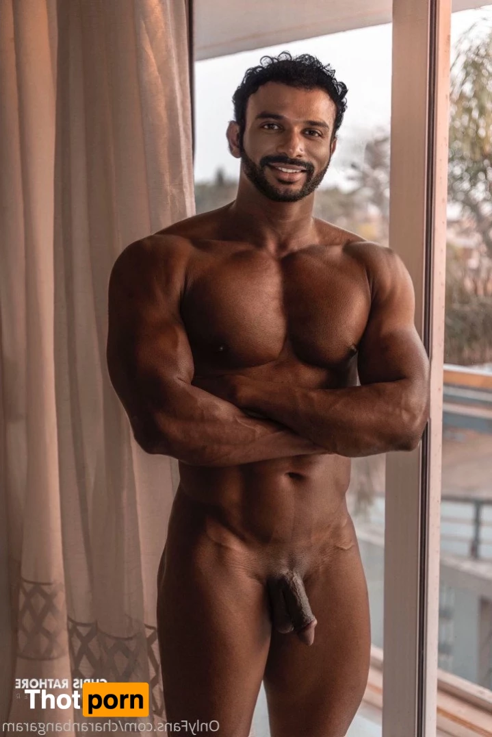 Charan Bangaram 3313306