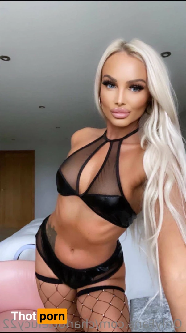 charlottelucy22 10896759