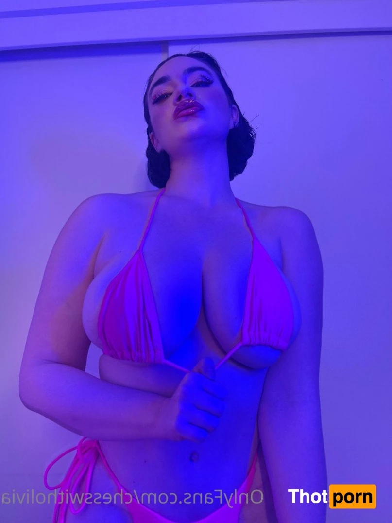 Olivia Knight 3630539