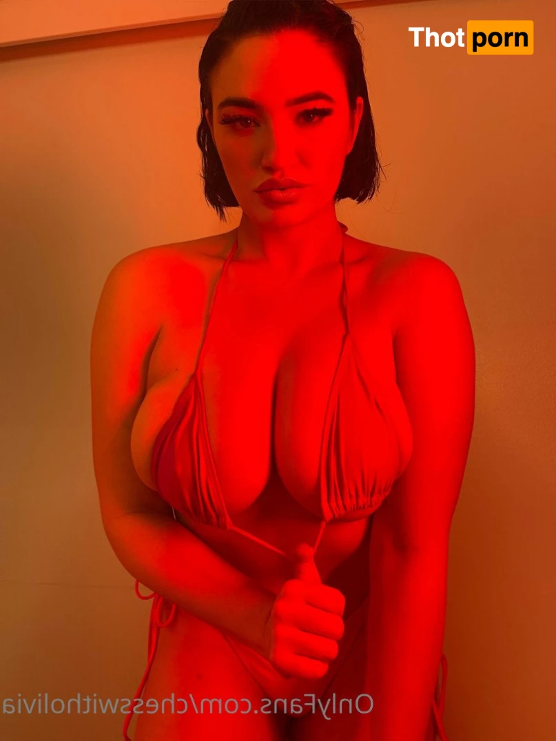 Olivia Knight 3631183