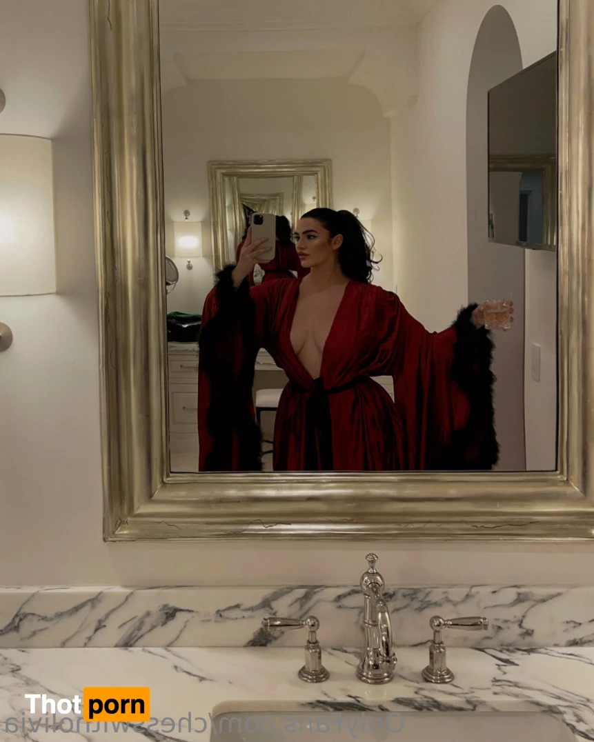 Olivia Knight 7682427