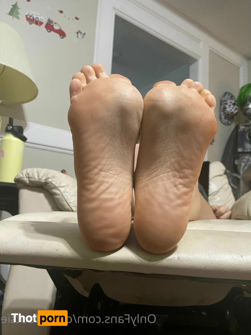 Kayla's Toes 3443586