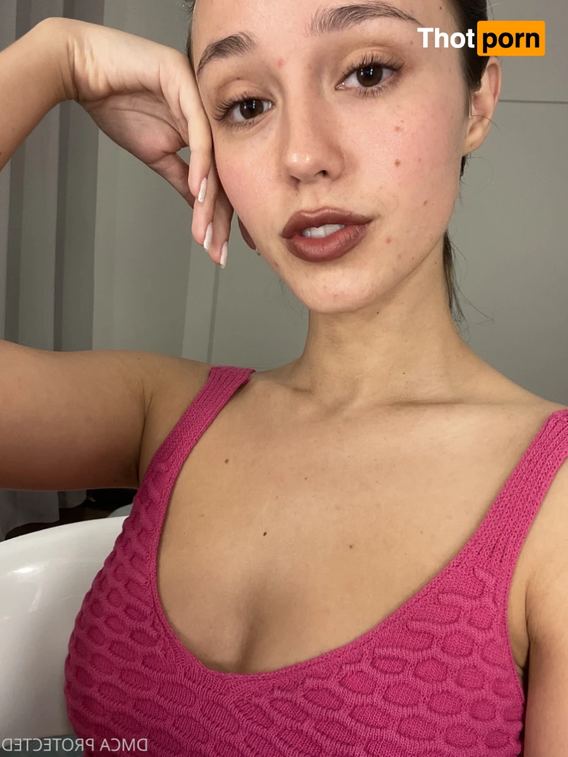 Christina Sage 9459309