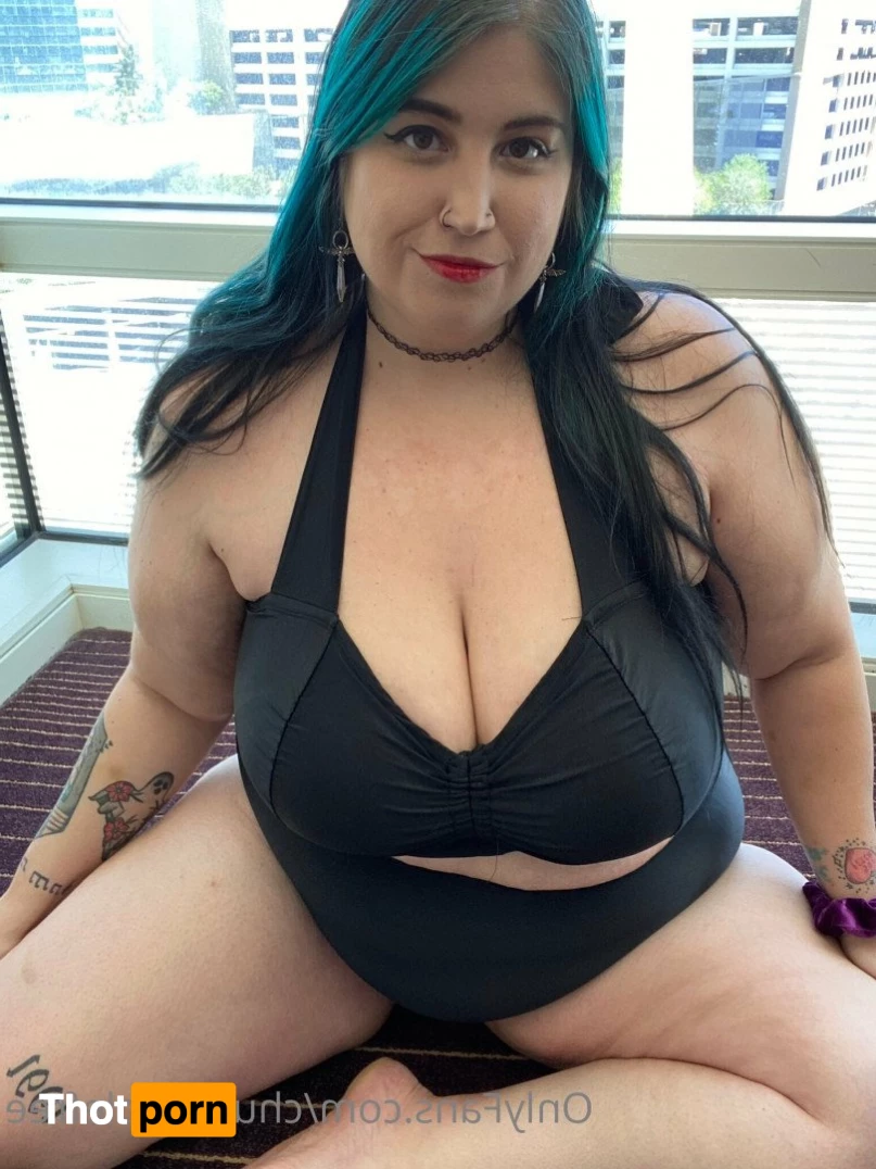 Chubby Queen Cole 🥀 FREE page 3309235