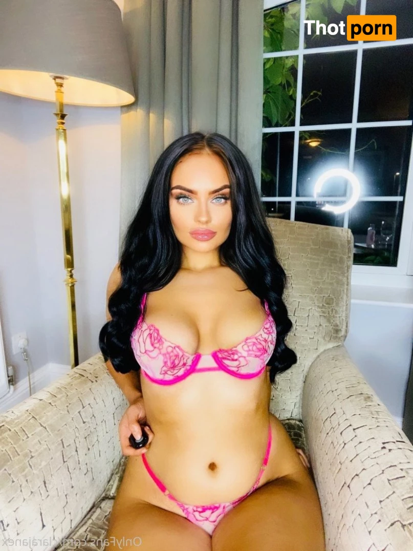 🟢🇬🇧Clara 3424713