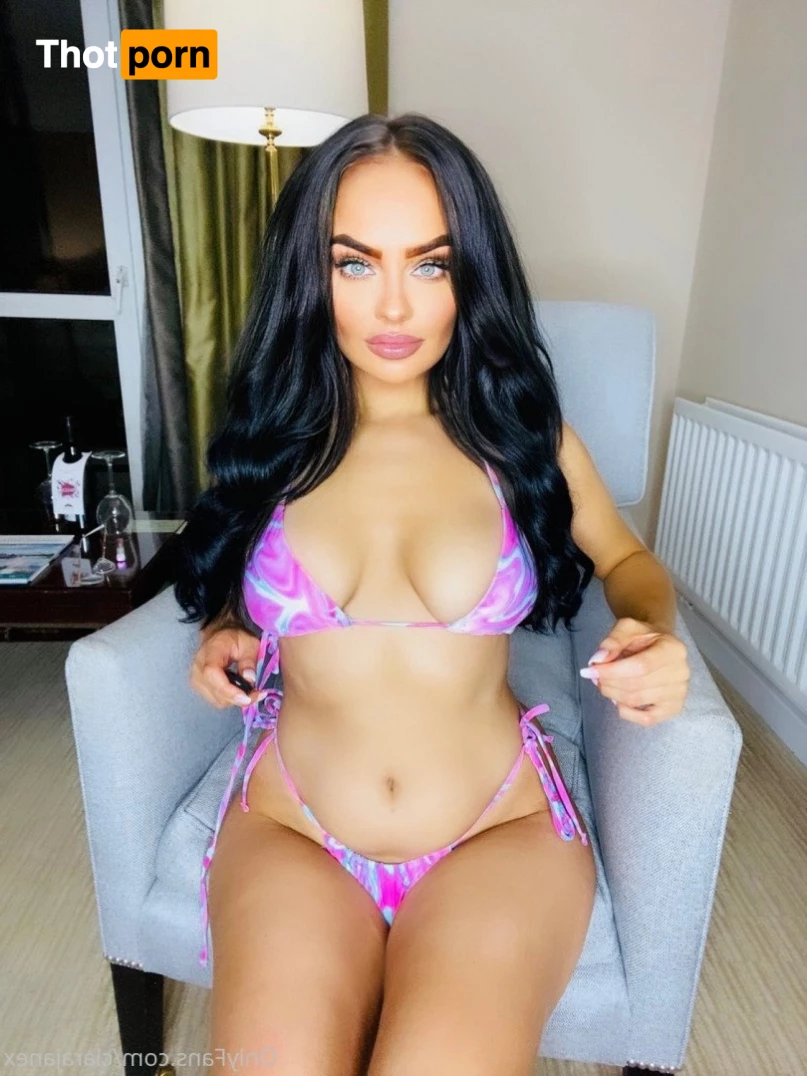 🟢🇬🇧Clara 3424750