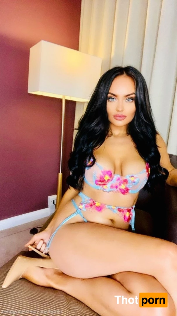 🟢🇬🇧Clara 3424871