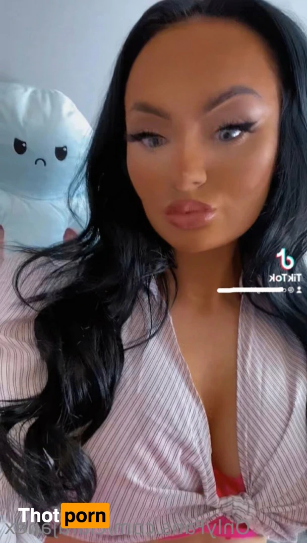 🟢🇬🇧Clara 14739931