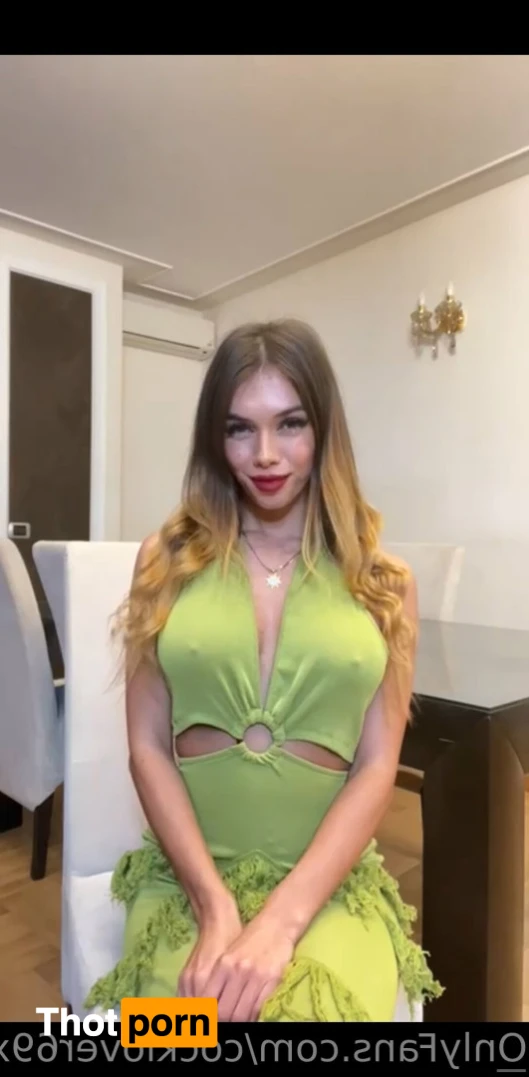 Petite girl next door 😍 14736987