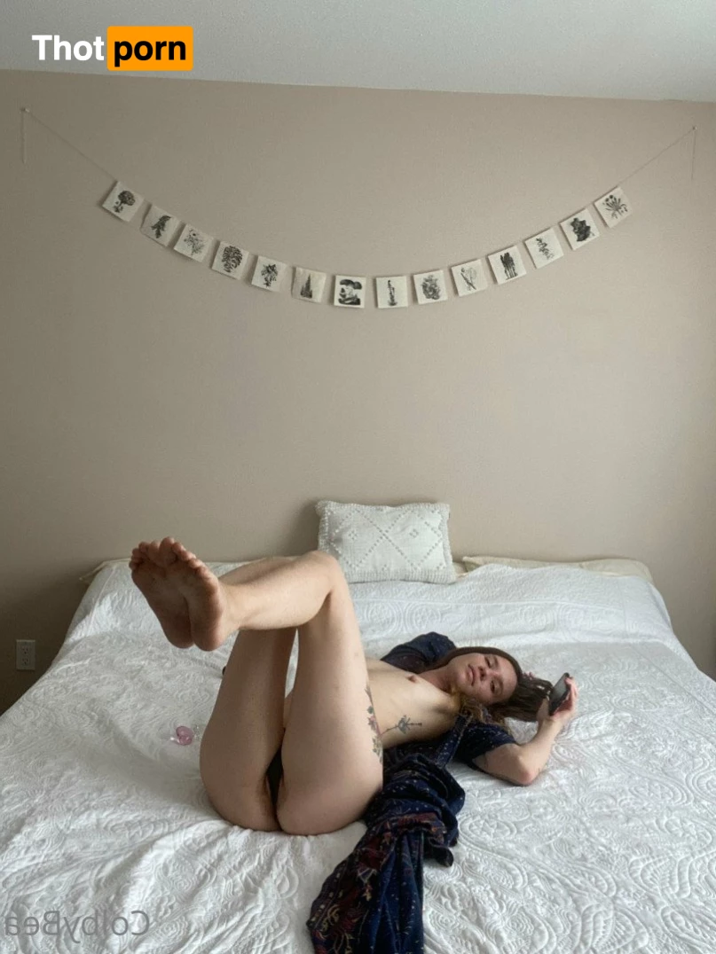 ColbyBea🍒 hot lips 👄🦋 big nips 3584265