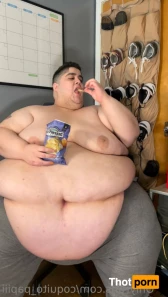 6117565