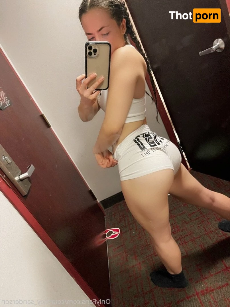 Courtney Sanderson 3404225